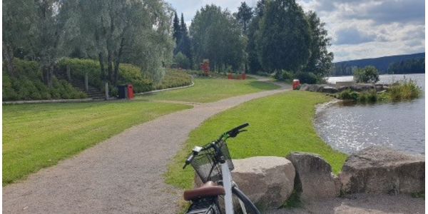 Idylliske gå- og sykkelforhold langs Glomma.